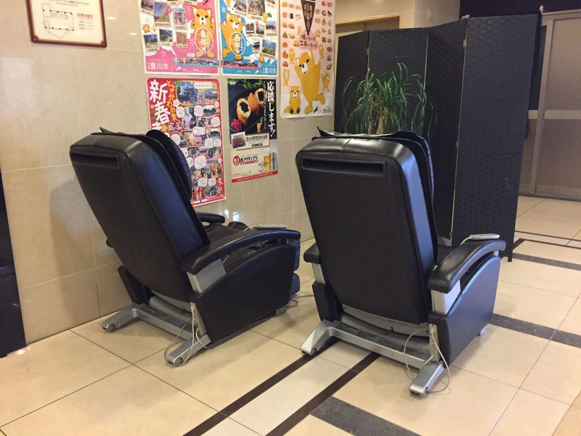 Hotel Crown Hills Toyokawa Exterior photo
